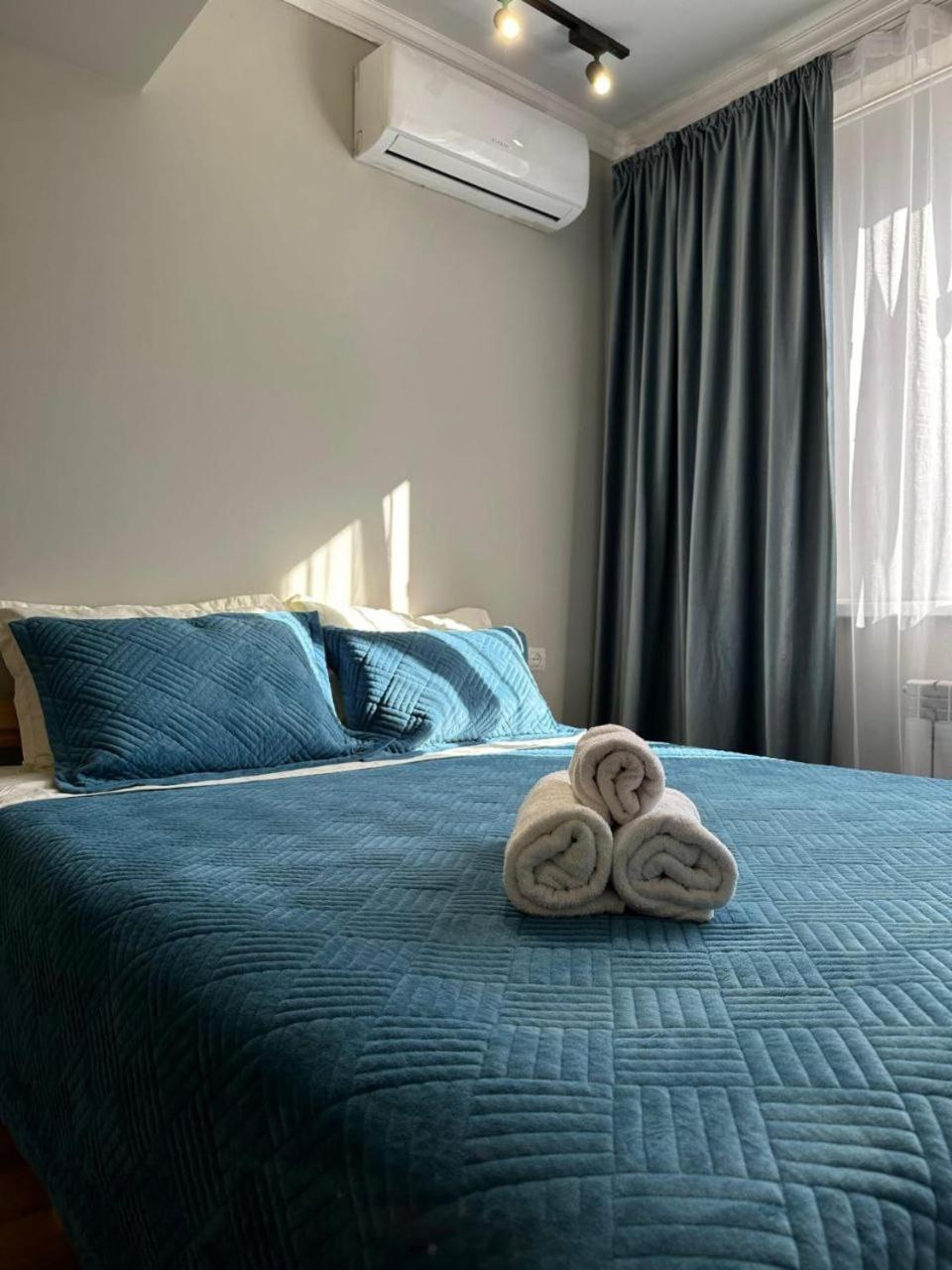 Жилой Комплекс Молодежный На Тулебаева Apartment อัลมาตี ภายนอก รูปภาพ